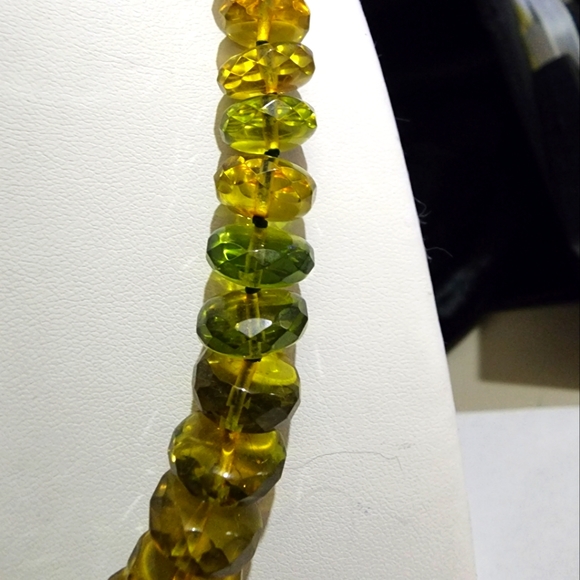 Green Amber Facet Necklace - Picture 9 of 9